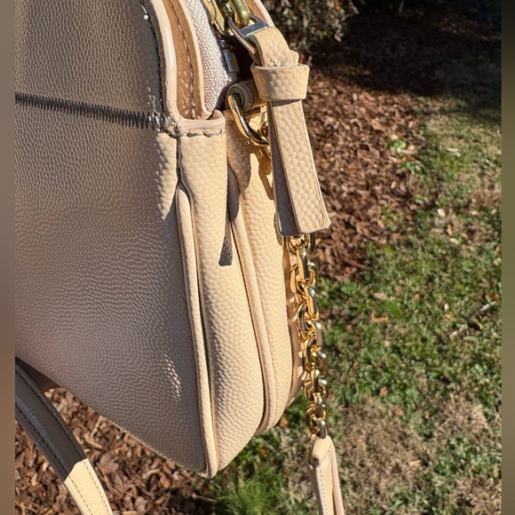 Tory Burch Mcgraw Camera bag(brie) EUC - Picture 7 of 15